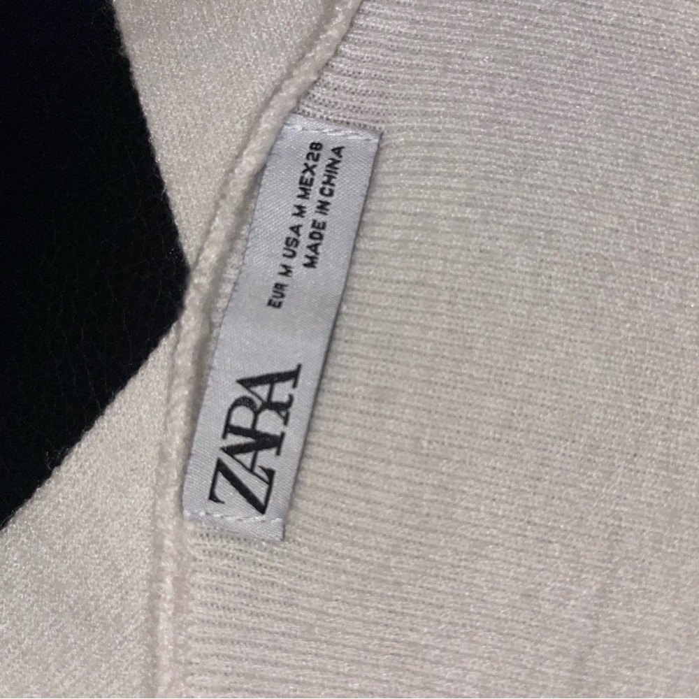 Zara Sweater - Picture 2 of 3
